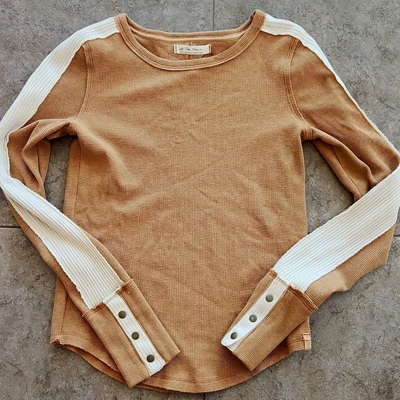 NWT..Free People Thermal top - Picture 4 of 9
